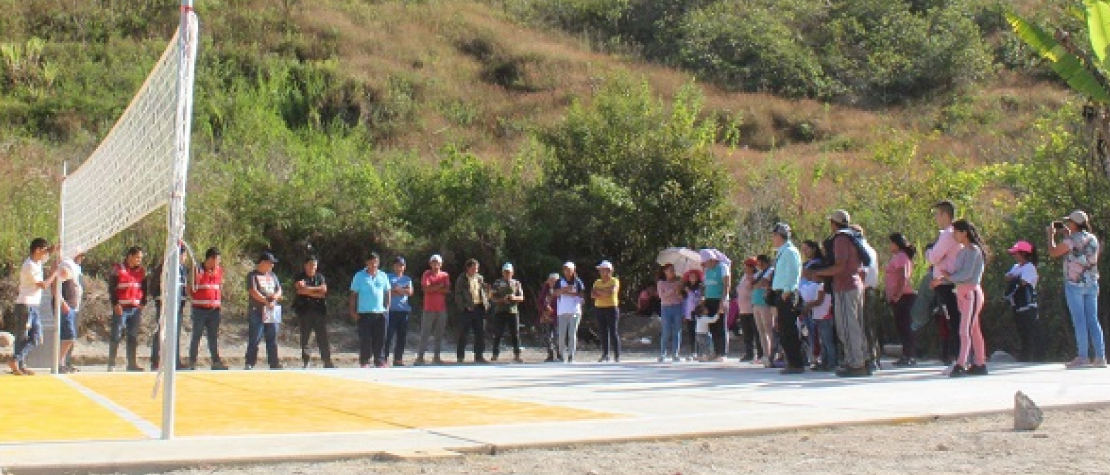 Esfuerzo conjunto: PODEROSA y Comunidad Campesina de Pias consiguen cobertura de techo de losa deportiva