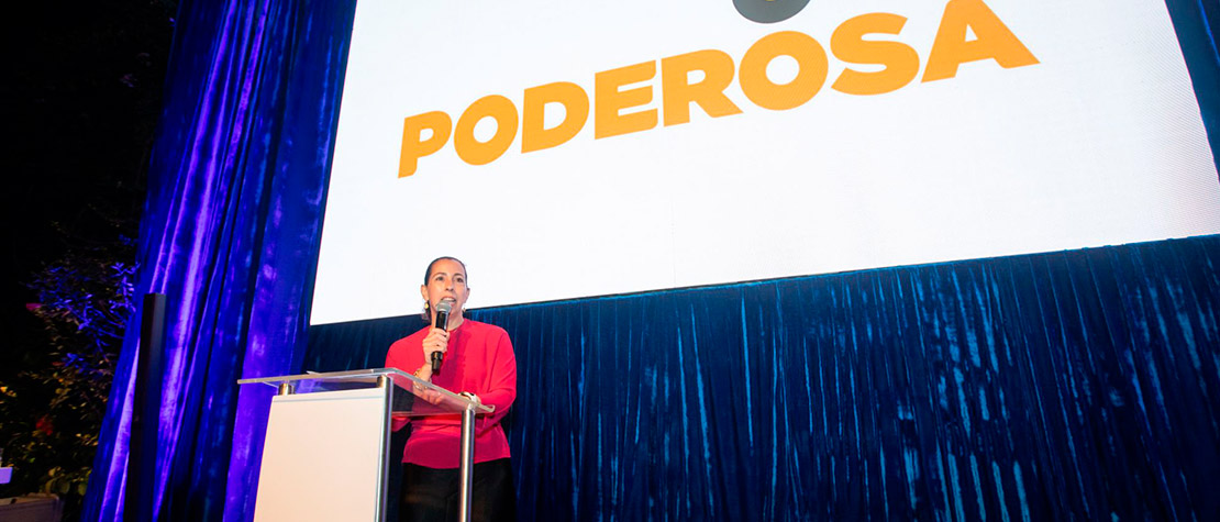 Minera Poderosa: Innovación que transforma la tierra. 