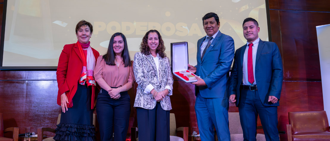 Poderosa recibe reconocimiento en los Premios ProActivo 2025 por su Proyecto de Agricultura Regenerativa Andina