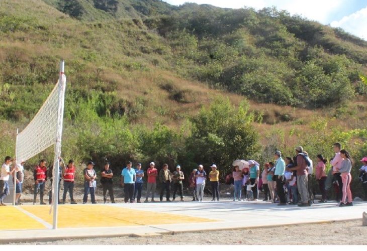 Esfuerzo conjunto: PODEROSA y Comunidad Campesina de Pias consiguen cobertura de techo de losa deportiva