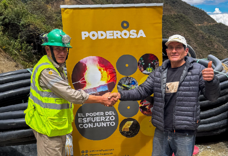Compañía Minera Poderosa dona tuberías para la reactivación del canal de riego en el anexo de Suyubamba